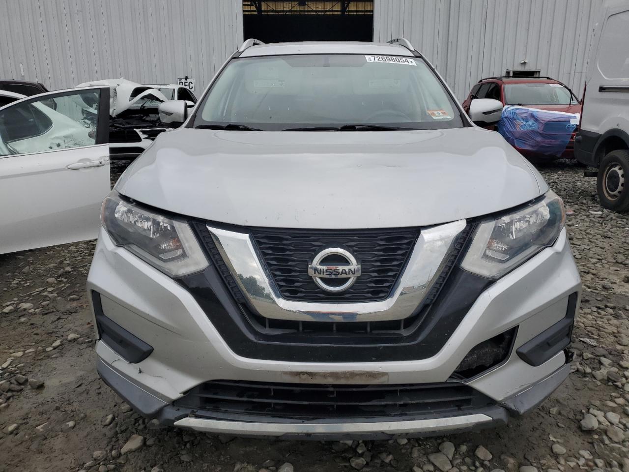 2017 Nissan Rogue - Image 5