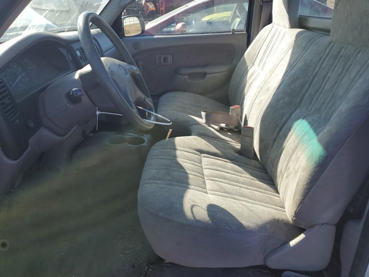 2001 Toyota Tacoma VIN: 5TENL42N31Z802394 Lot: 73437944