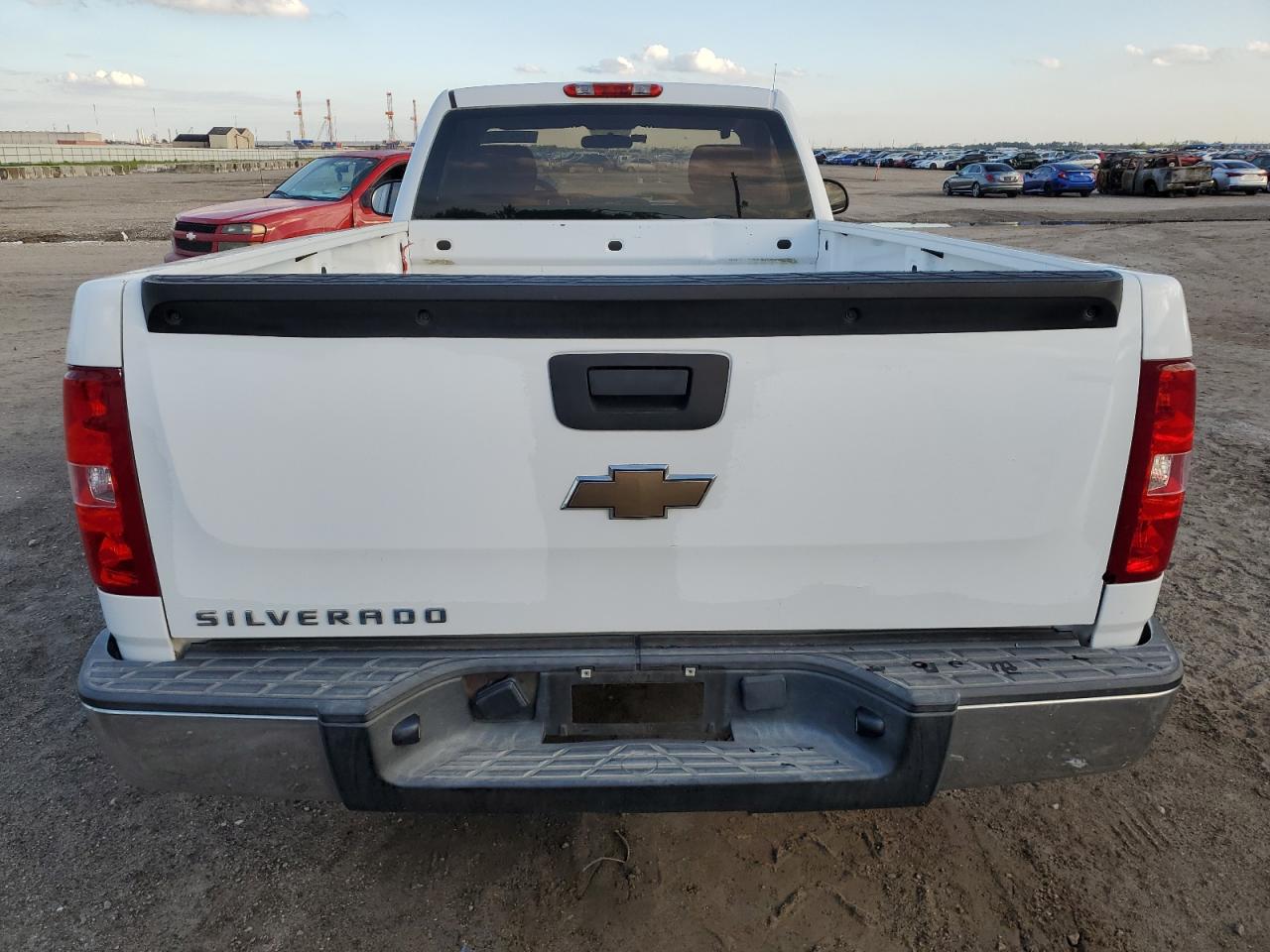 2010 Chevrolet Silverado C1500 VIN: 1GCPCPEX2AZ186142 Lot: 70296224