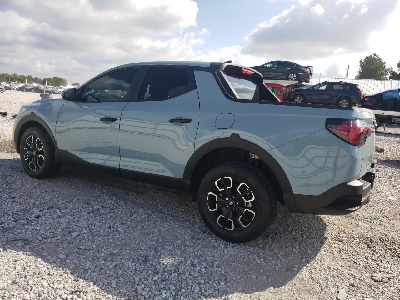 2024 Hyundai Santa Cruz - Image 2