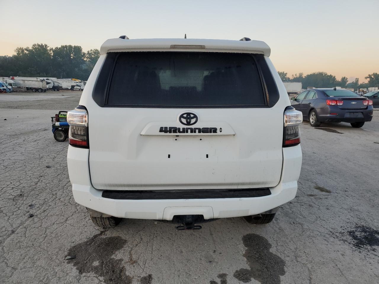 2022 Toyota 4Runner Sr5/Sr5 Premium VIN: JTENU5JR2N6083077 Lot: 73170474