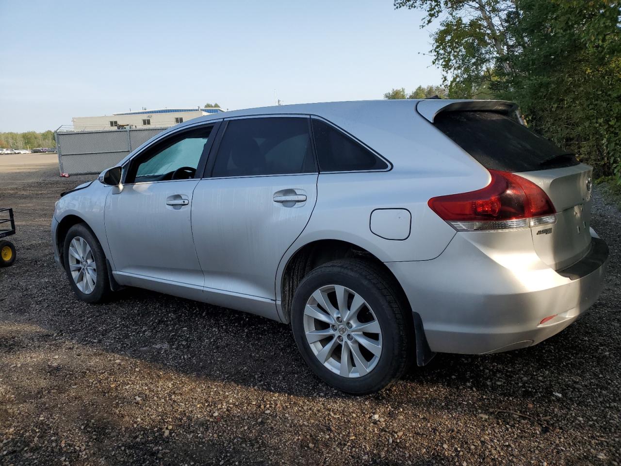 2013 Toyota Venza - Image 2