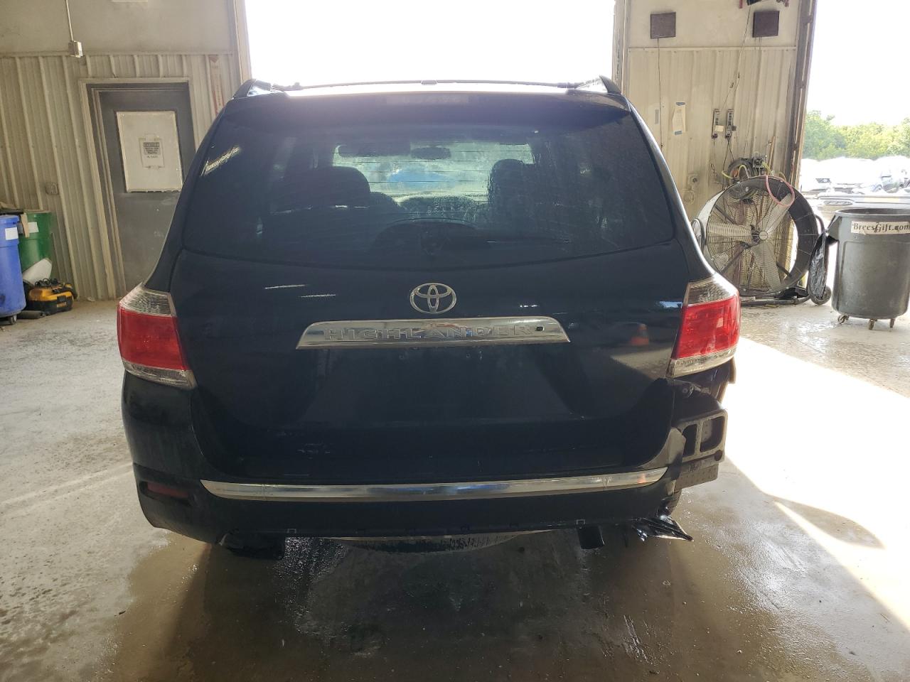 2012 Toyota Highlander Base VIN: 5TDZK3EHXCS063433 Lot: 69619054