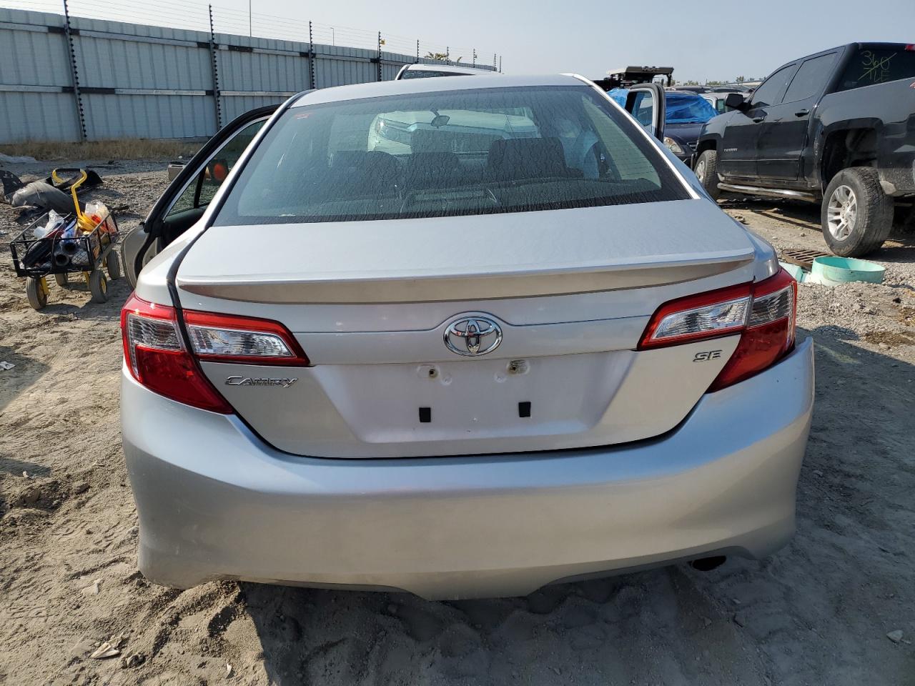 4T1BF1FK3EU334332 2014 Toyota Camry L