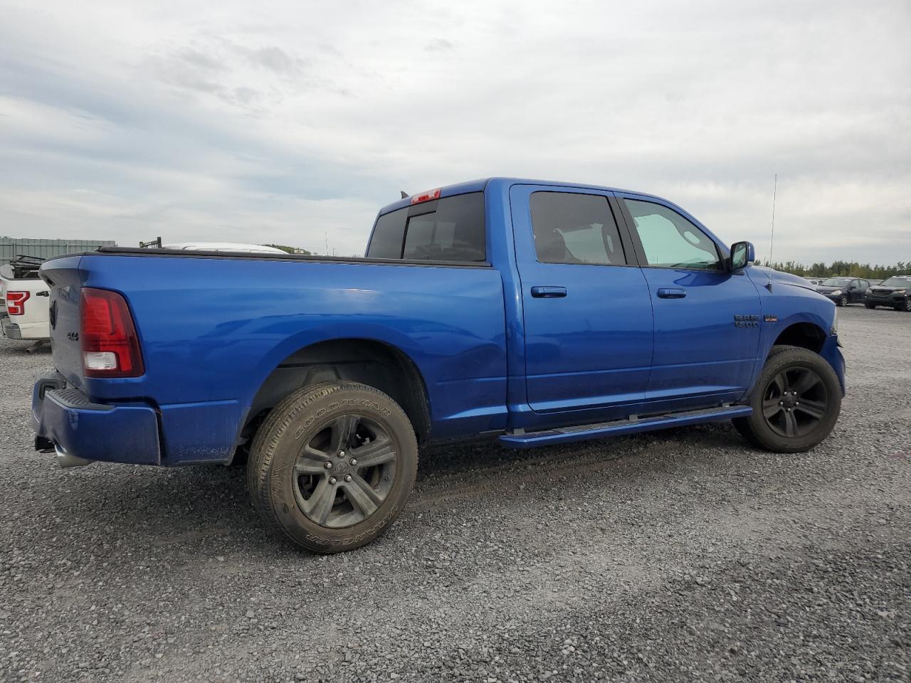 1C6RR7UT6JS174548 2018 Ram 1500 Sport