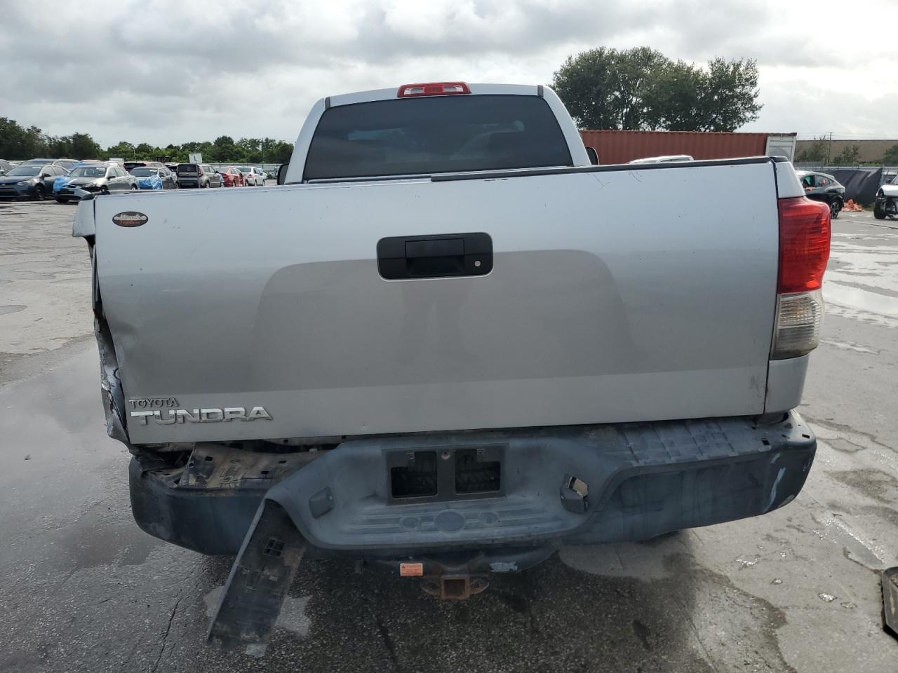 5TFLU5F13BX024799 2011 Toyota Tundra