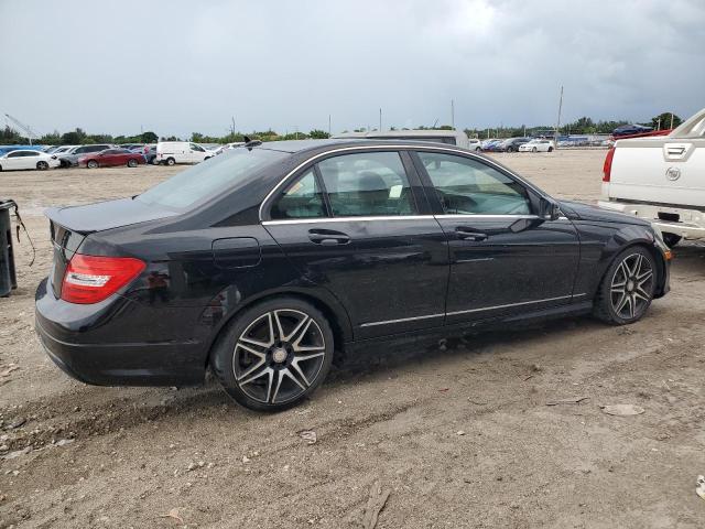  MERCEDES-BENZ C-CLASS 2013 Чорний