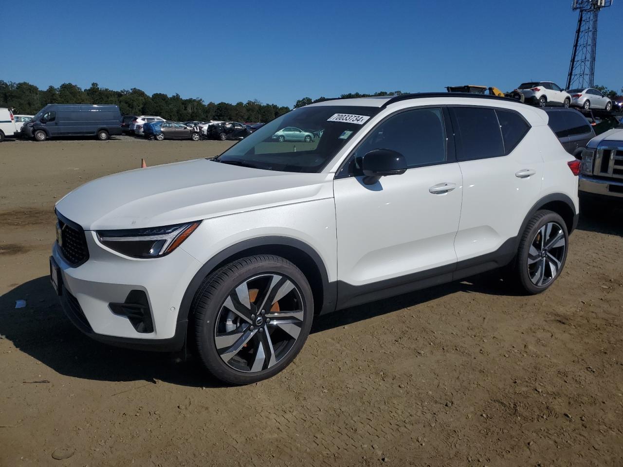 YV4L12UC7S2458391 2025 VOLVO XC40 - Image 1