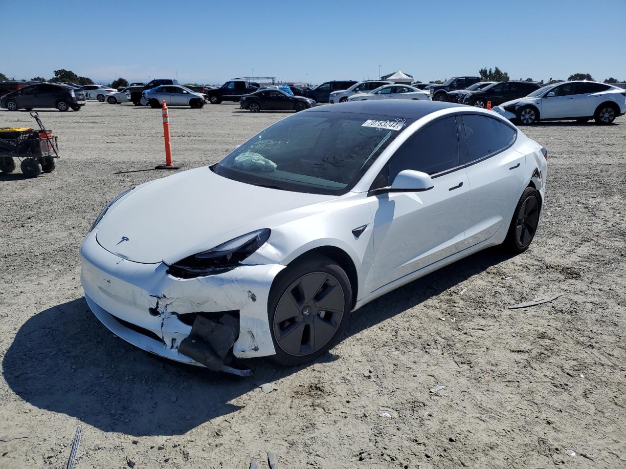 5YJ3E1EB8PF609640 2023 TESLA MODEL 3 - Image 1