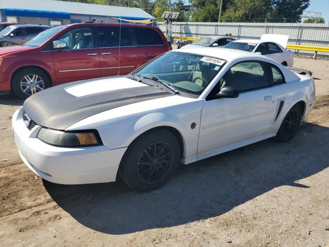 2004 Ford Mustang 