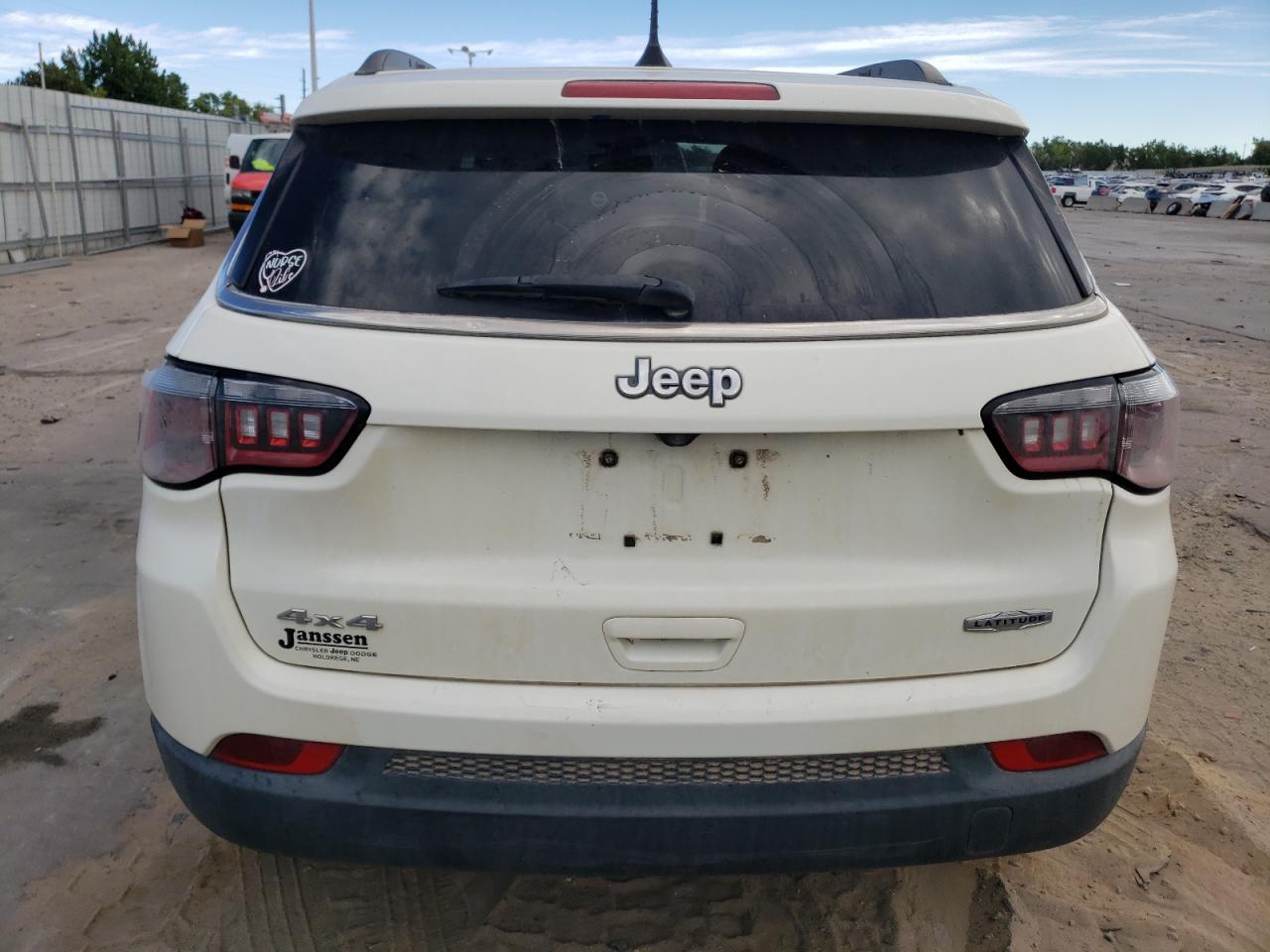 3C4NJDBB6JT280634 2018 Jeep Compass Latitude