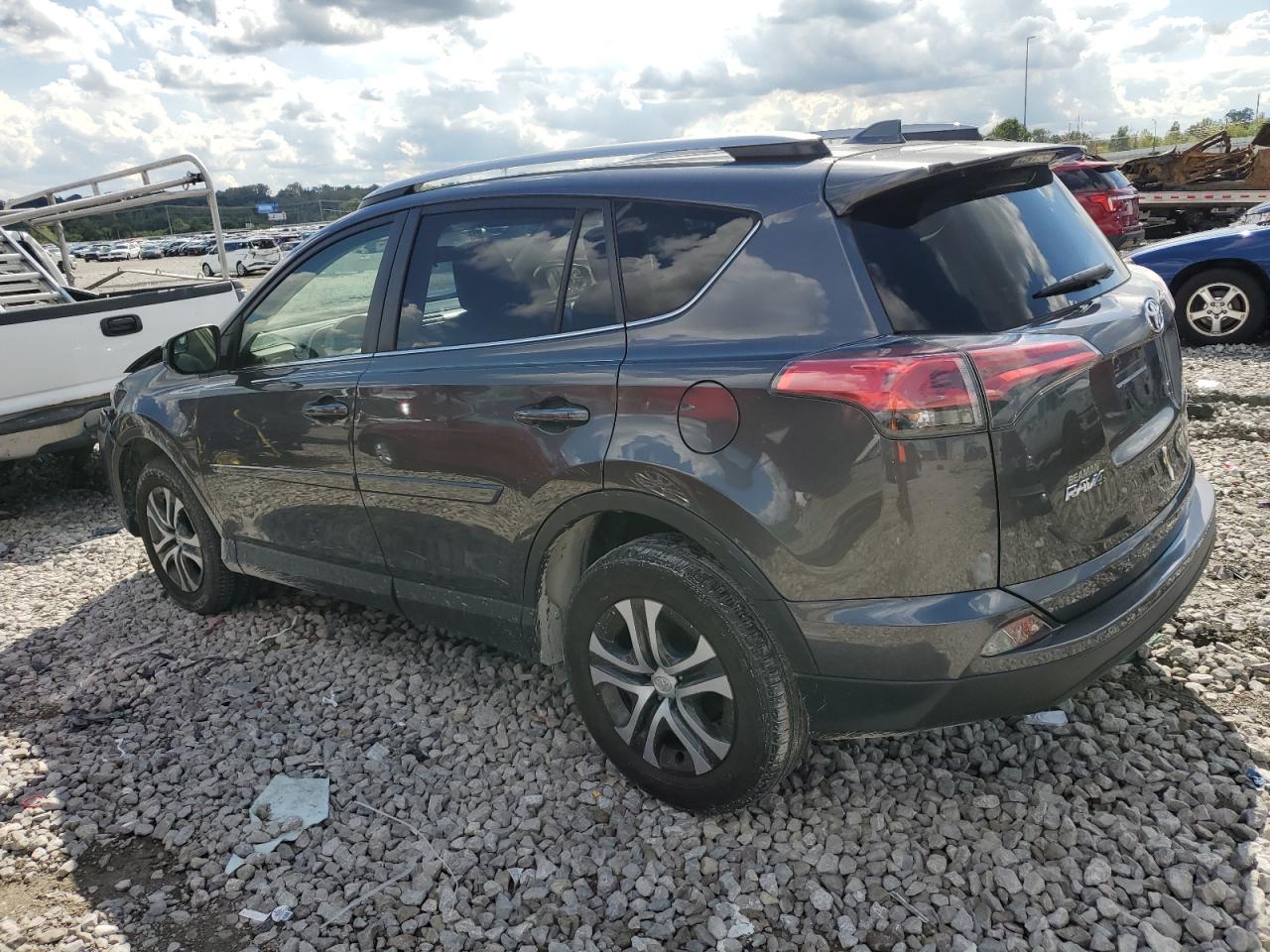 VIN JTMZFREV1HJ109748 2017 TOYOTA RAV4 no.2