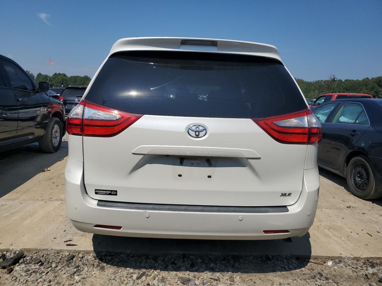 2016 Toyota Sienna Xle VIN: 5TDYK3DC4GS720492 Lot: 72457264