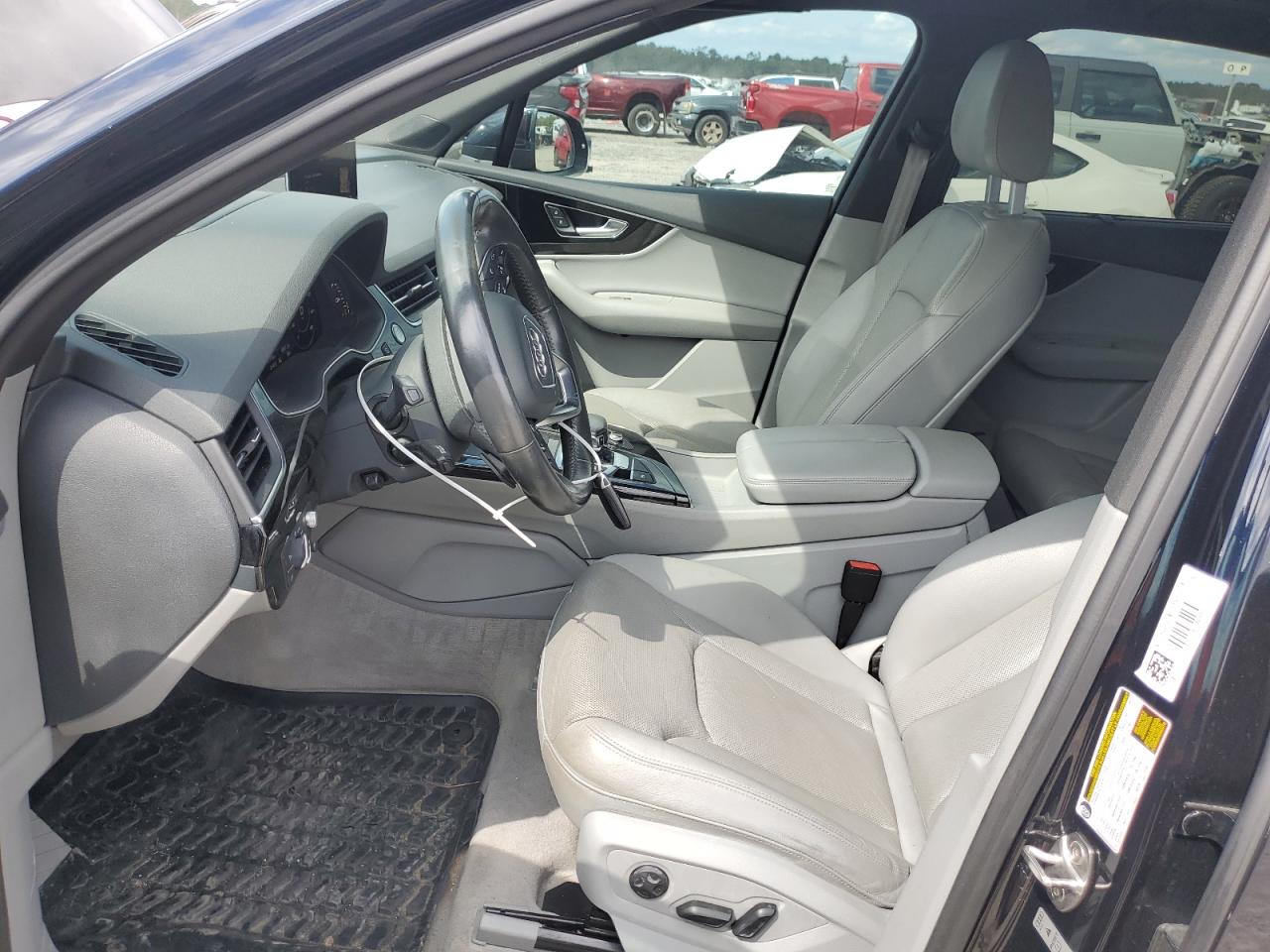 WA1VAAF70HD055608 2017 Audi Q7 Prestige