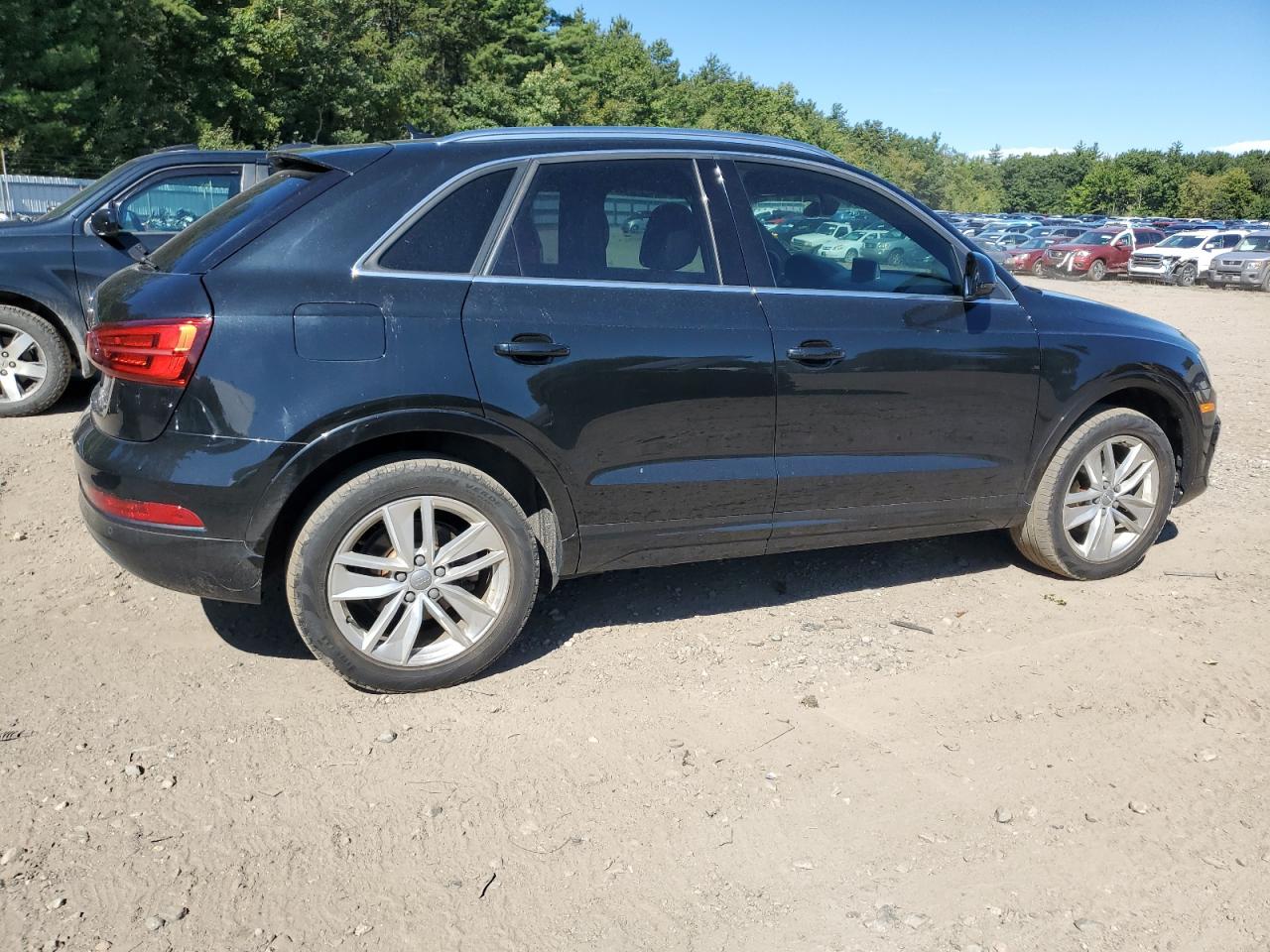 VIN WA1EFCFS9GR015899 2016 AUDI Q3 no.3