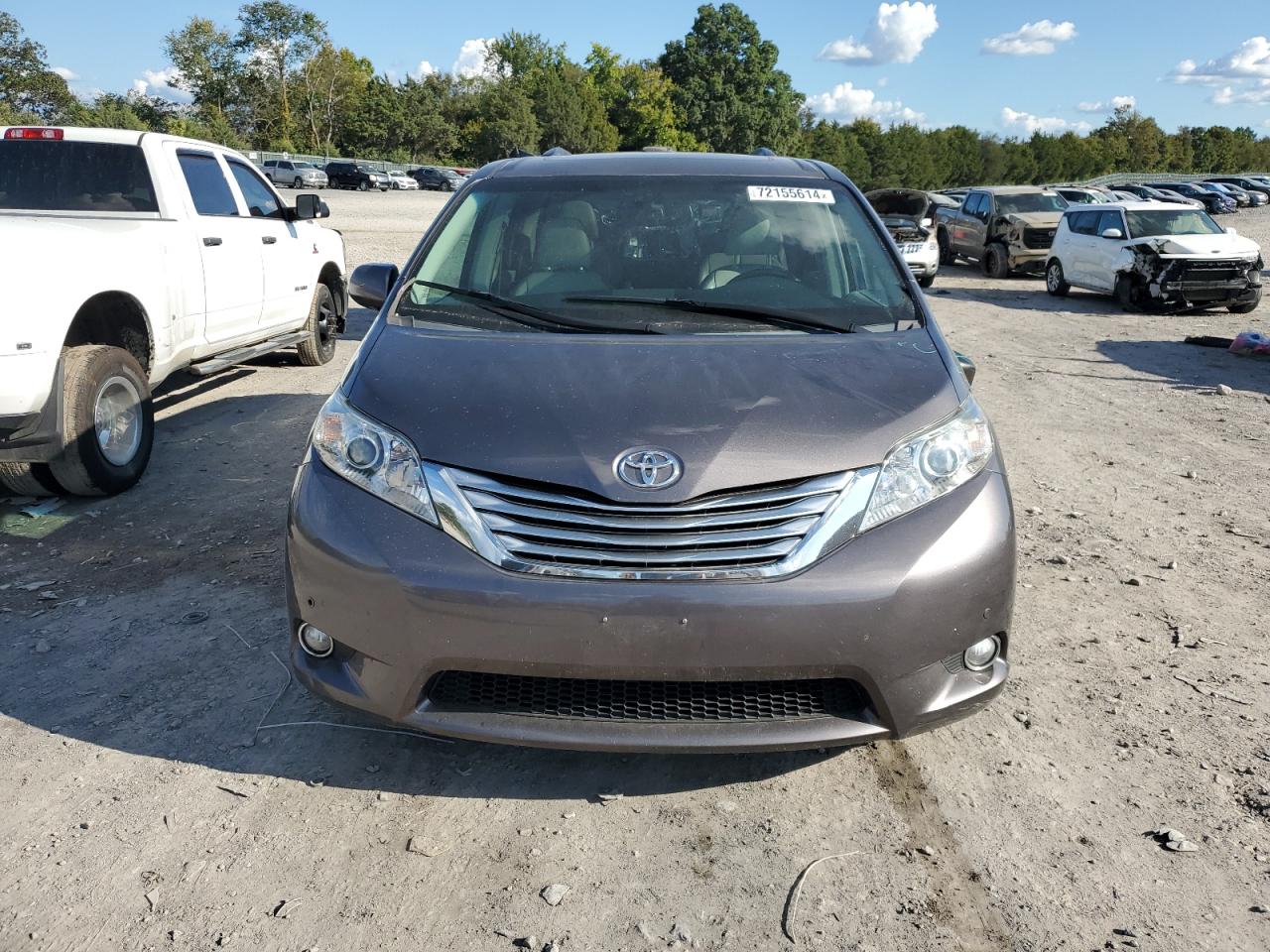 2011 Toyota Sienna Xle VIN: 5TDYK3DC1BS013469 Lot: 72155614