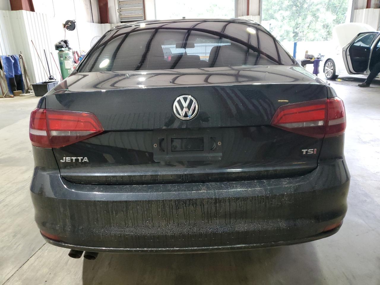 3VW2B7AJ3JM210459 2018 Volkswagen Jetta S