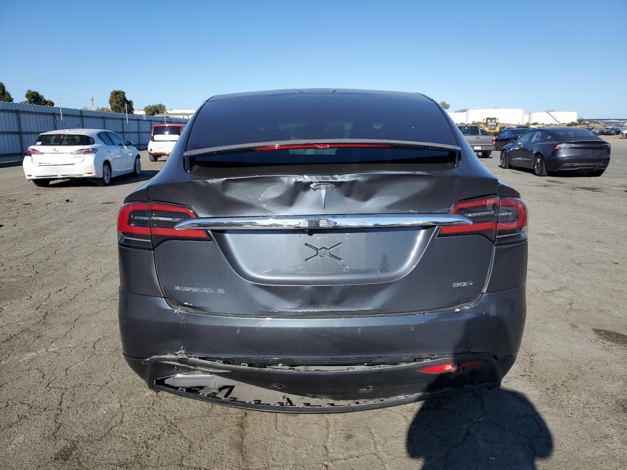 2016 Tesla Model X VIN: 5YJXCBE24GF014796 Lot: 70727674