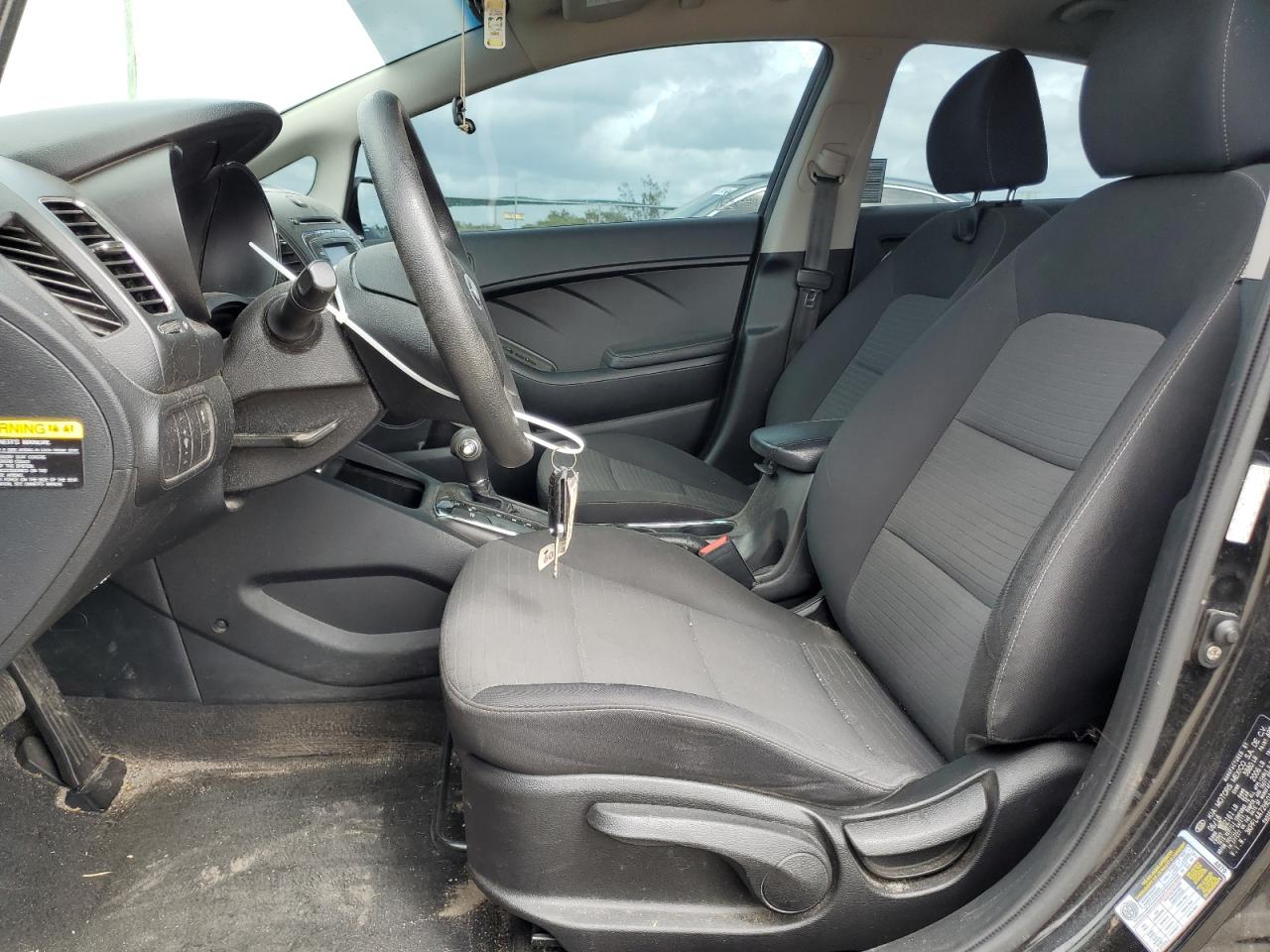 2017 Kia Forte - Image 7