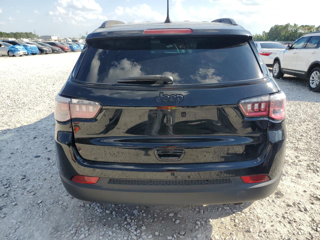 3C4NJCBB2KT612984 2019 Jeep Compass Latitude