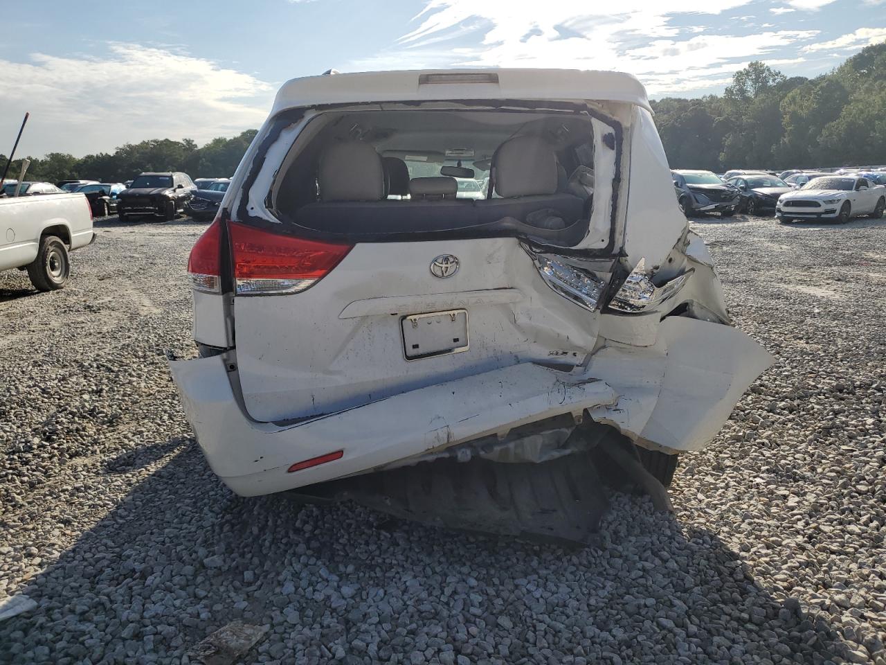 5TDKK3DCXCS267575 2012 Toyota Sienna Le