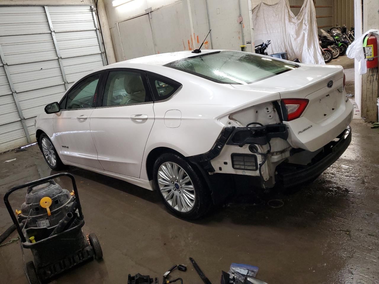 3FA6P0LU2GR355482 2016 FORD FUSION - Image 2