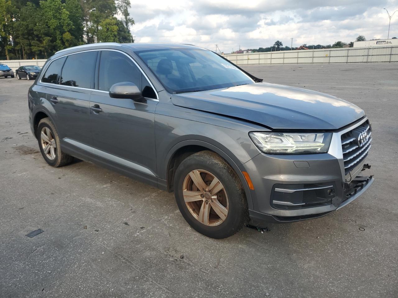 WA1LHAF73JD009148 2018 Audi Q7 Premium Plus