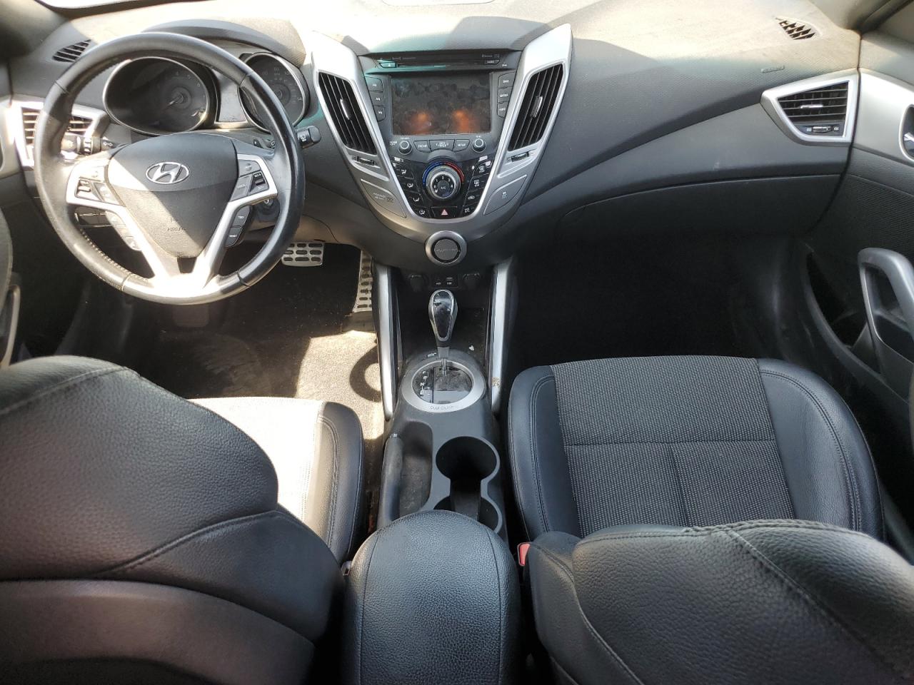 KMHTC6AD3GU289284 2016 Hyundai Veloster