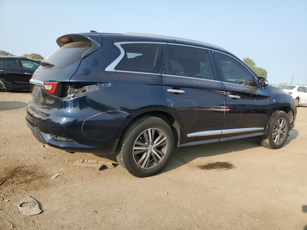 2017 Infiniti QX60 - Image 3