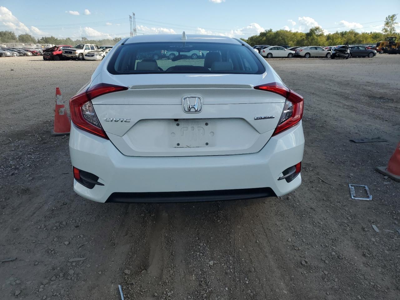 2018 Honda Civic Touring VIN: 2HGFC1F91JH644506 Lot: 70662054