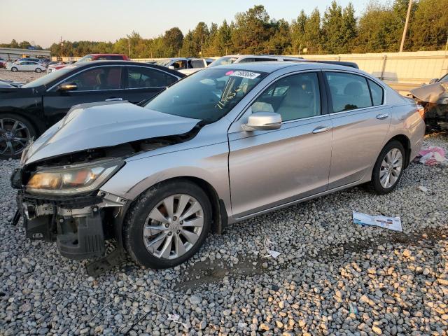 Sedans HONDA ACCORD 2013 Srebrny