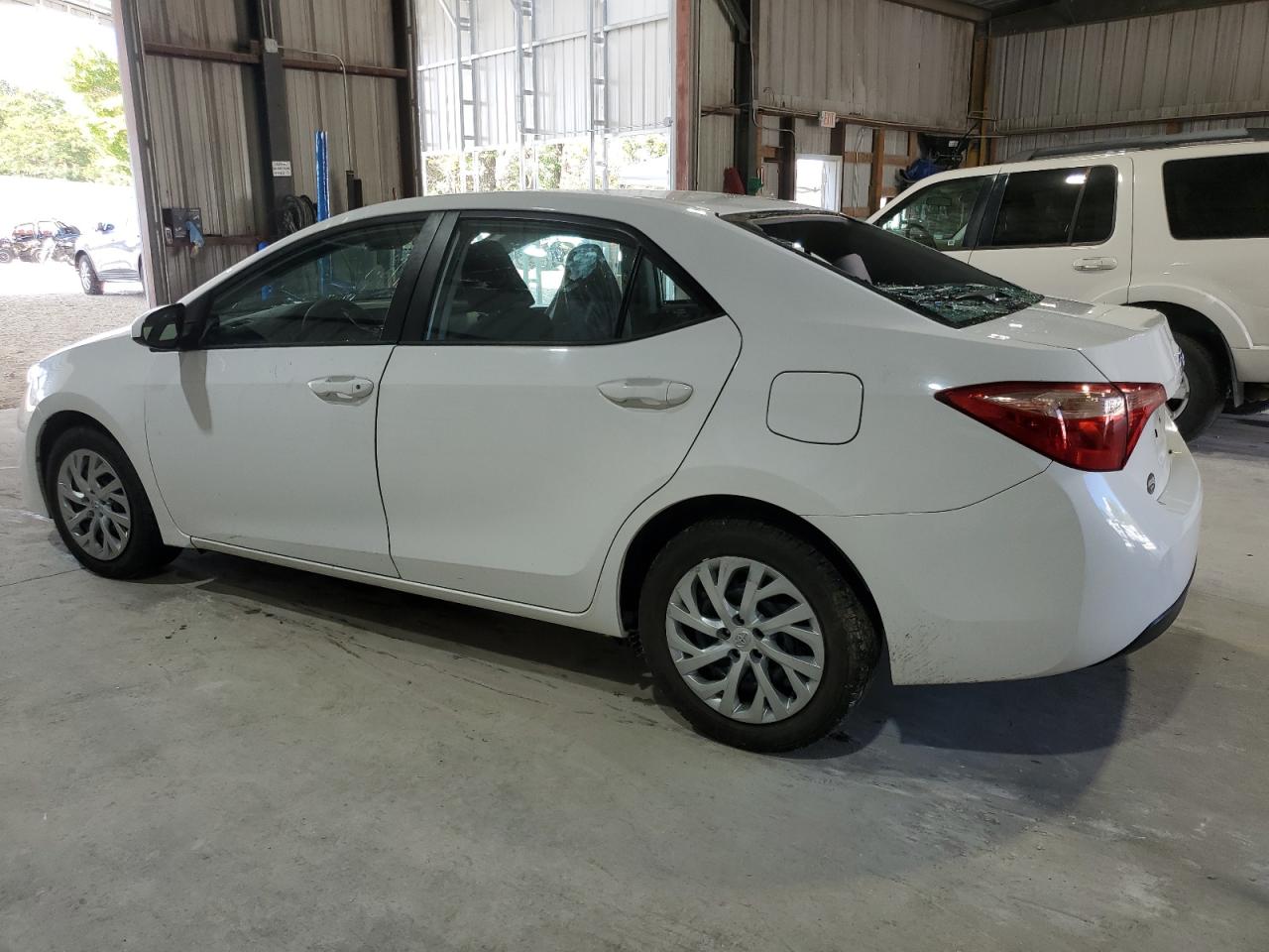 VIN 5YFBURHE2HP625406 2017 TOYOTA COROLLA no.2