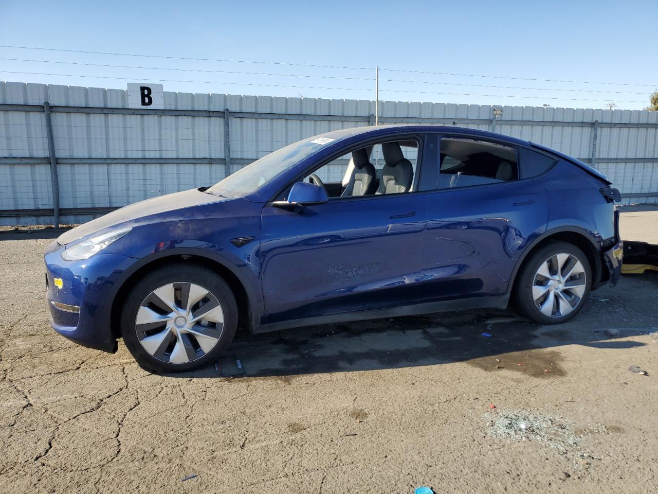 5YJYGAEE7MF297042 2021 TESLA MODEL Y - Image 1