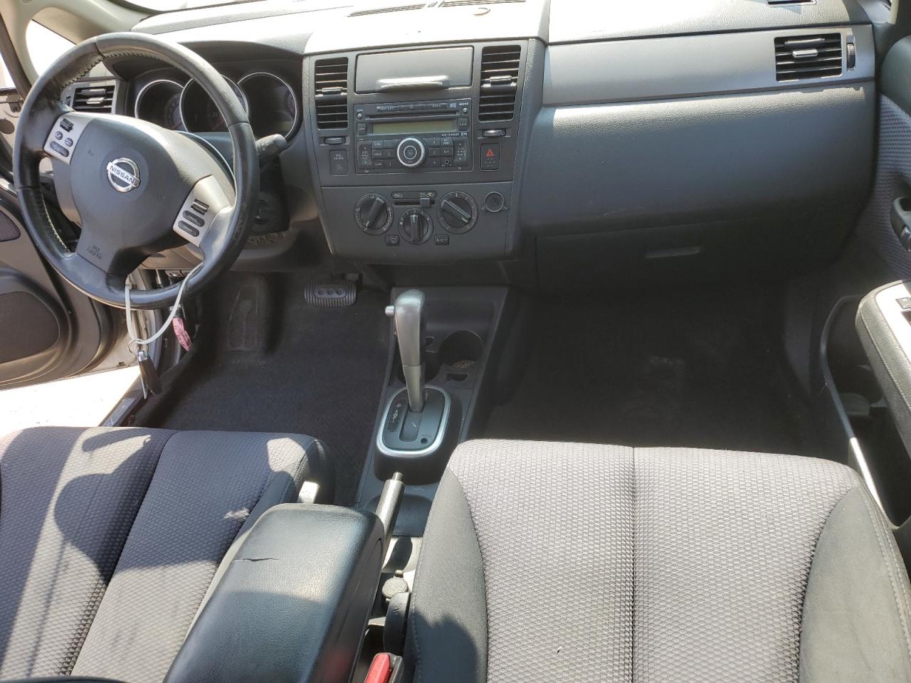 3N1BC13E58L380161 2008 Nissan Versa S