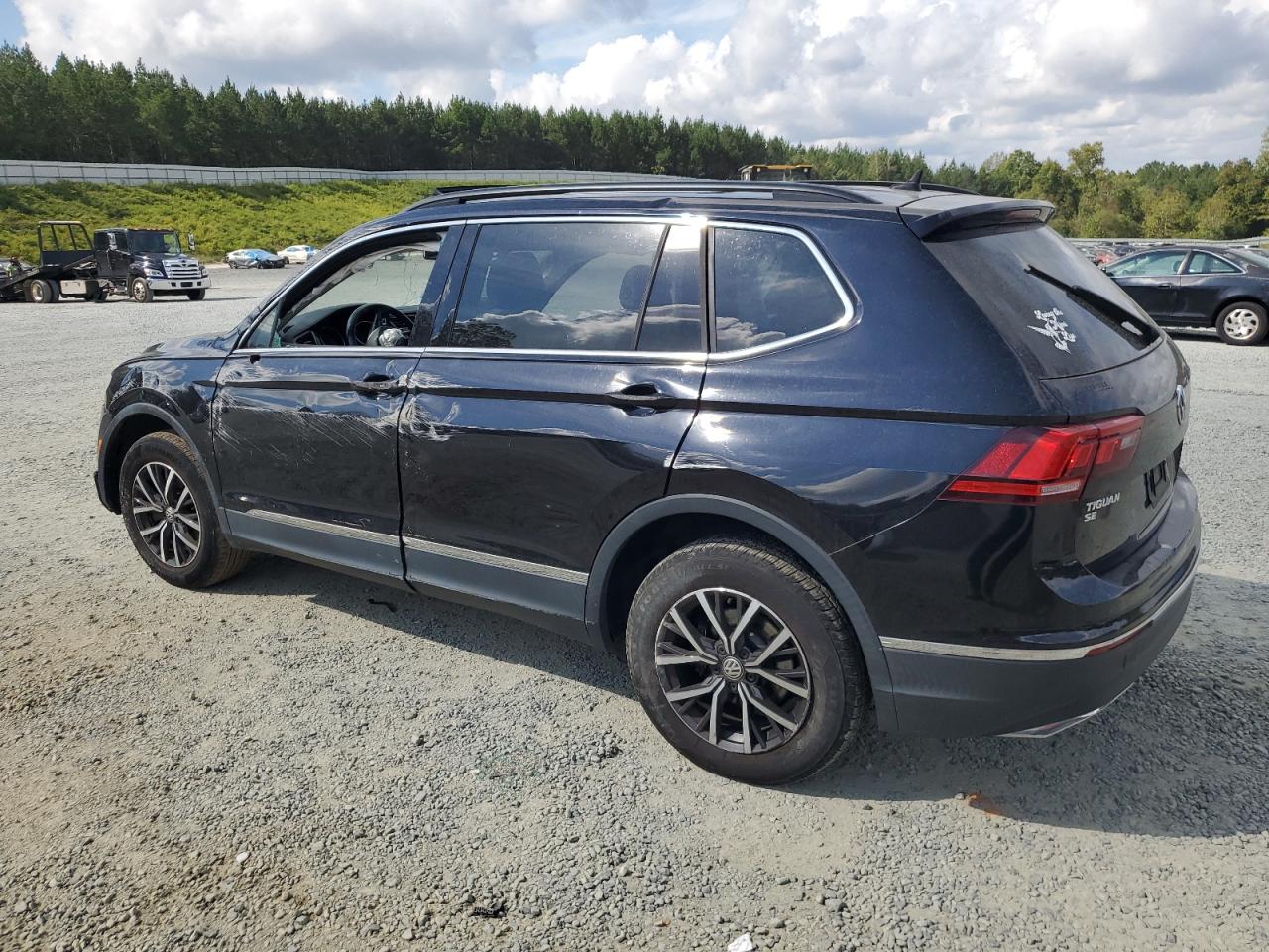 3VV2B7AX1JM204314 2018 Volkswagen Tiguan Se