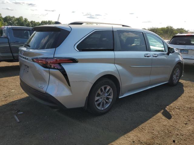 5TDYRKECXMS029046 Toyota All Models SIENNA XLE 3