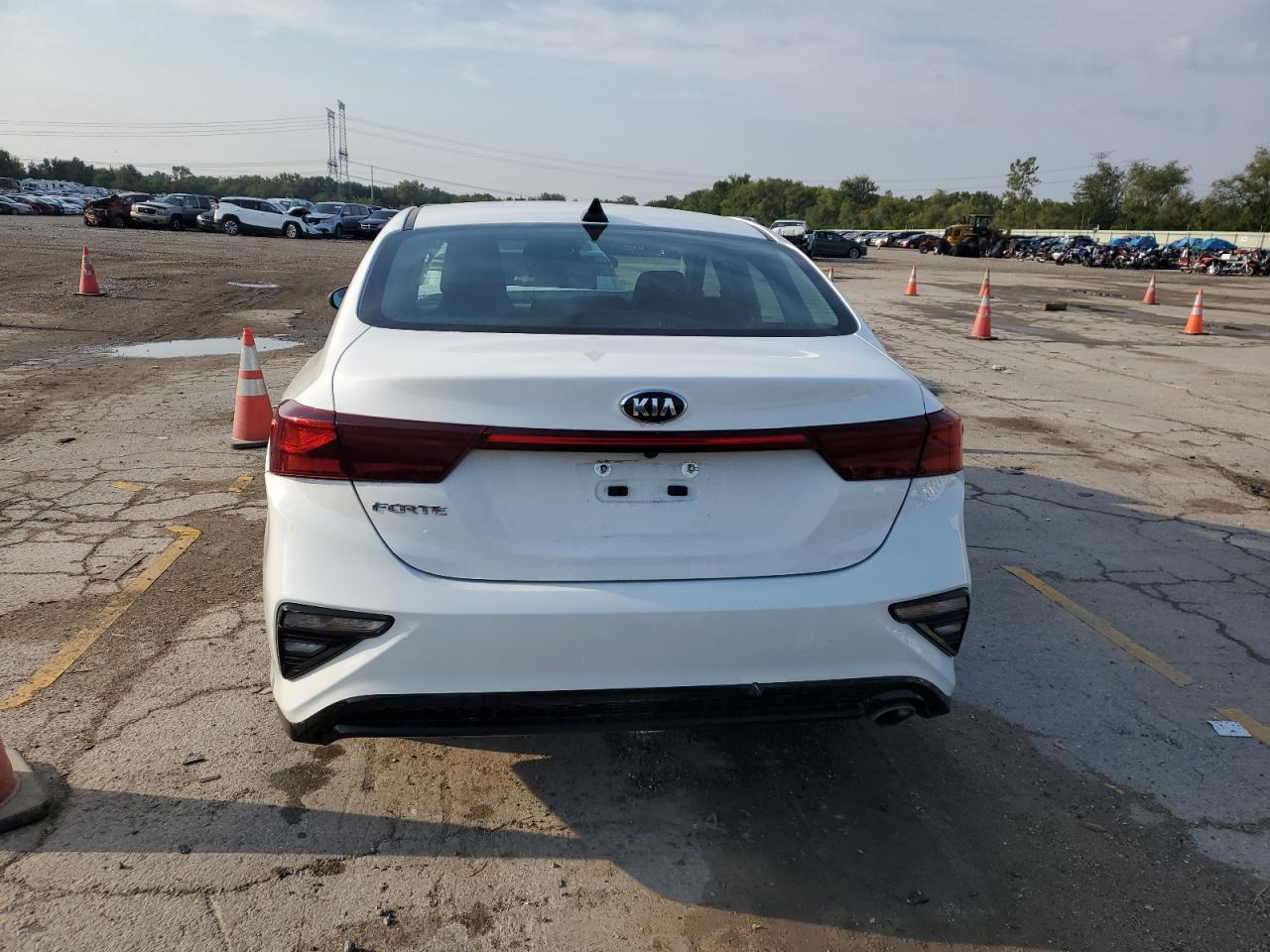 2021 Kia Forte Fe VIN: 3KPF24AD7ME311404 Lot: 70271384