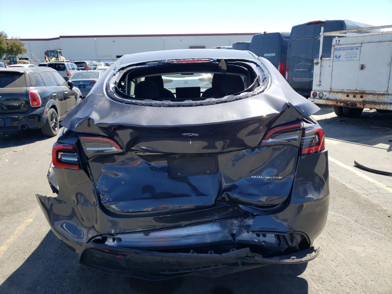 7SAYGDEEXPF605443 2023 Tesla Model Y