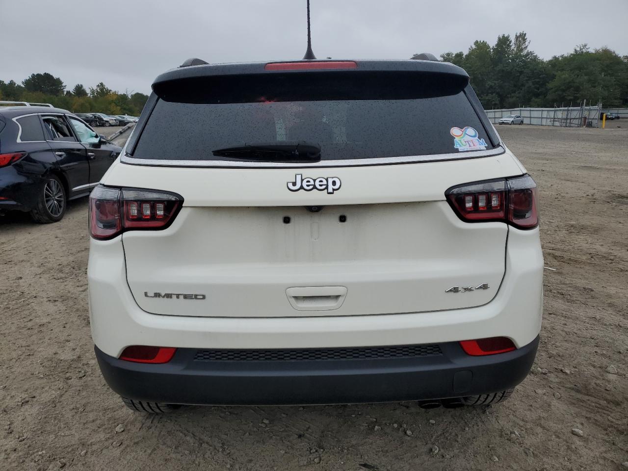 3C4NJDCB9JT306903 2018 Jeep Compass Limited