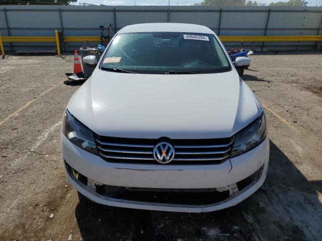  VOLKSWAGEN PASSAT 2015 Белый