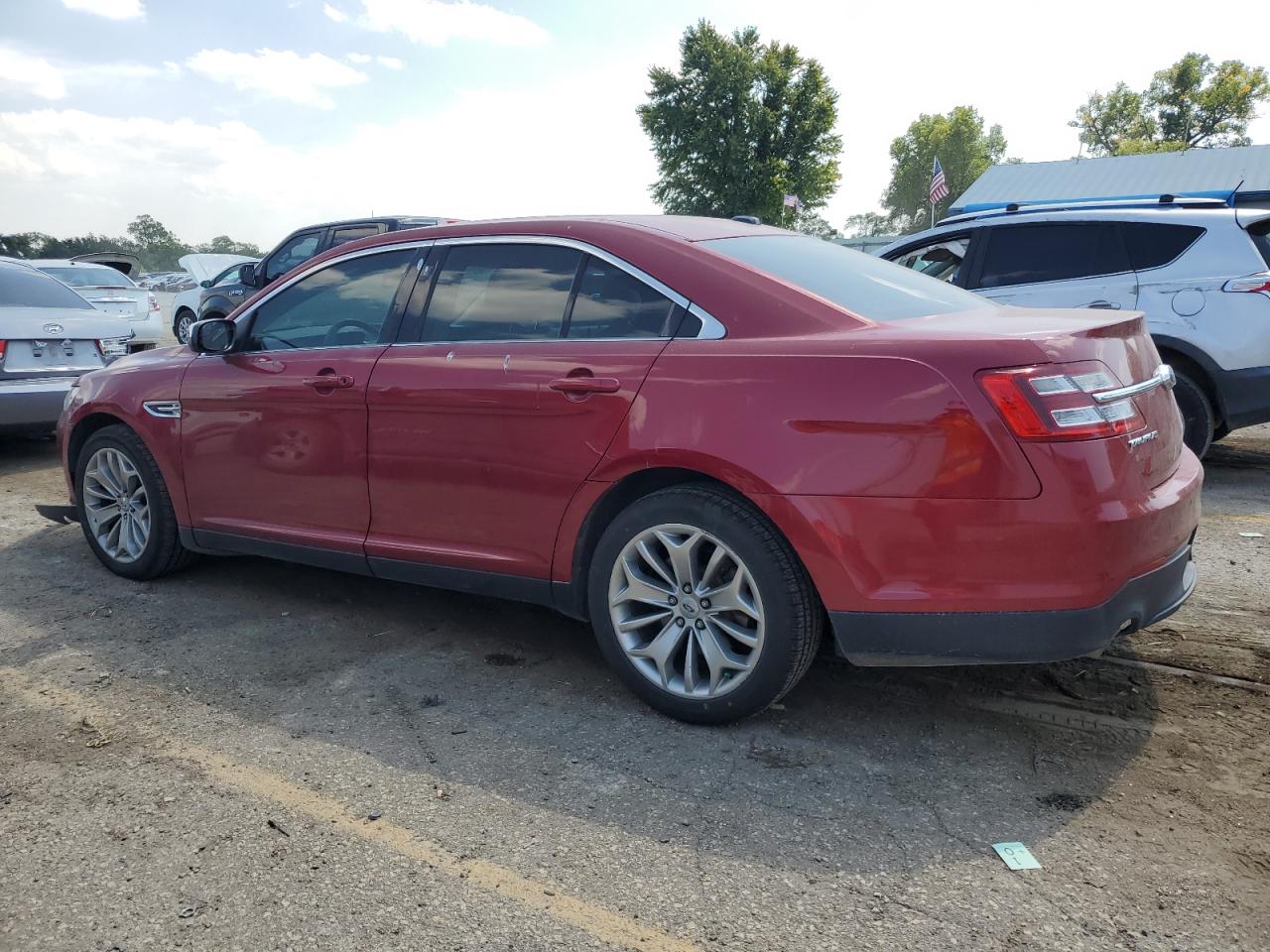 2014 Ford Taurus - Image 2