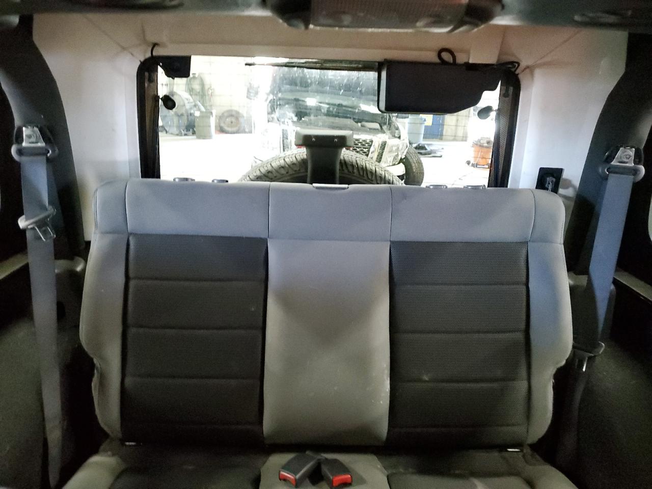 2010 Jeep Wrangler - Image 10