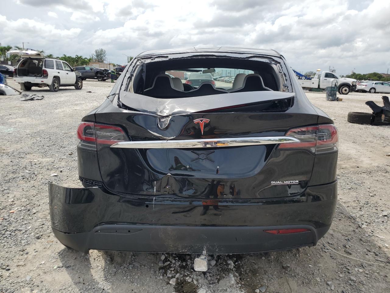 5YJXCAE4XMF324393 2021 Tesla Model X