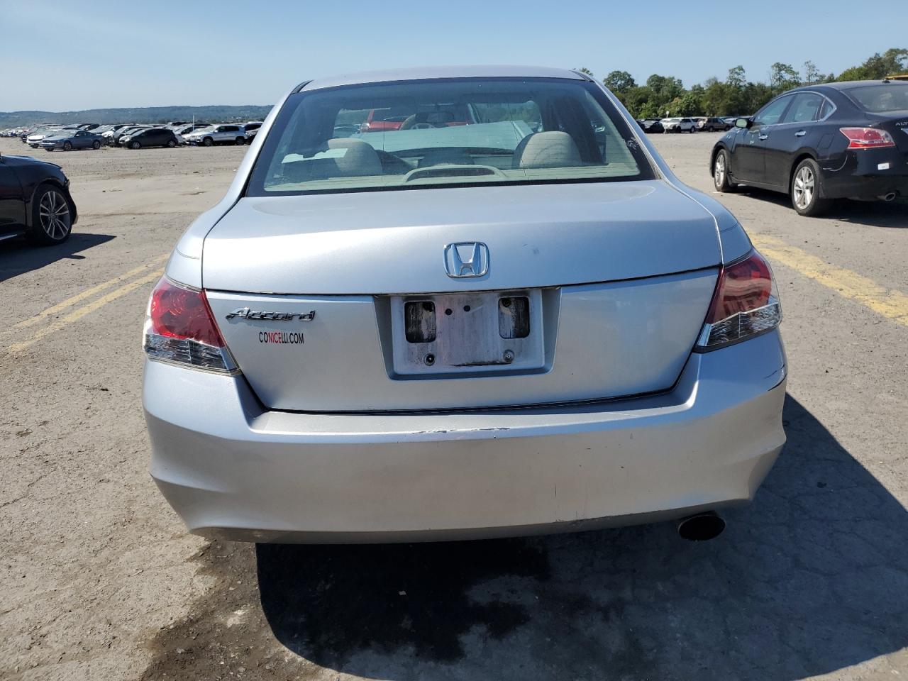 2008 Honda Accord Lxp VIN: 1HGCP26418A012552 Lot: 70272524