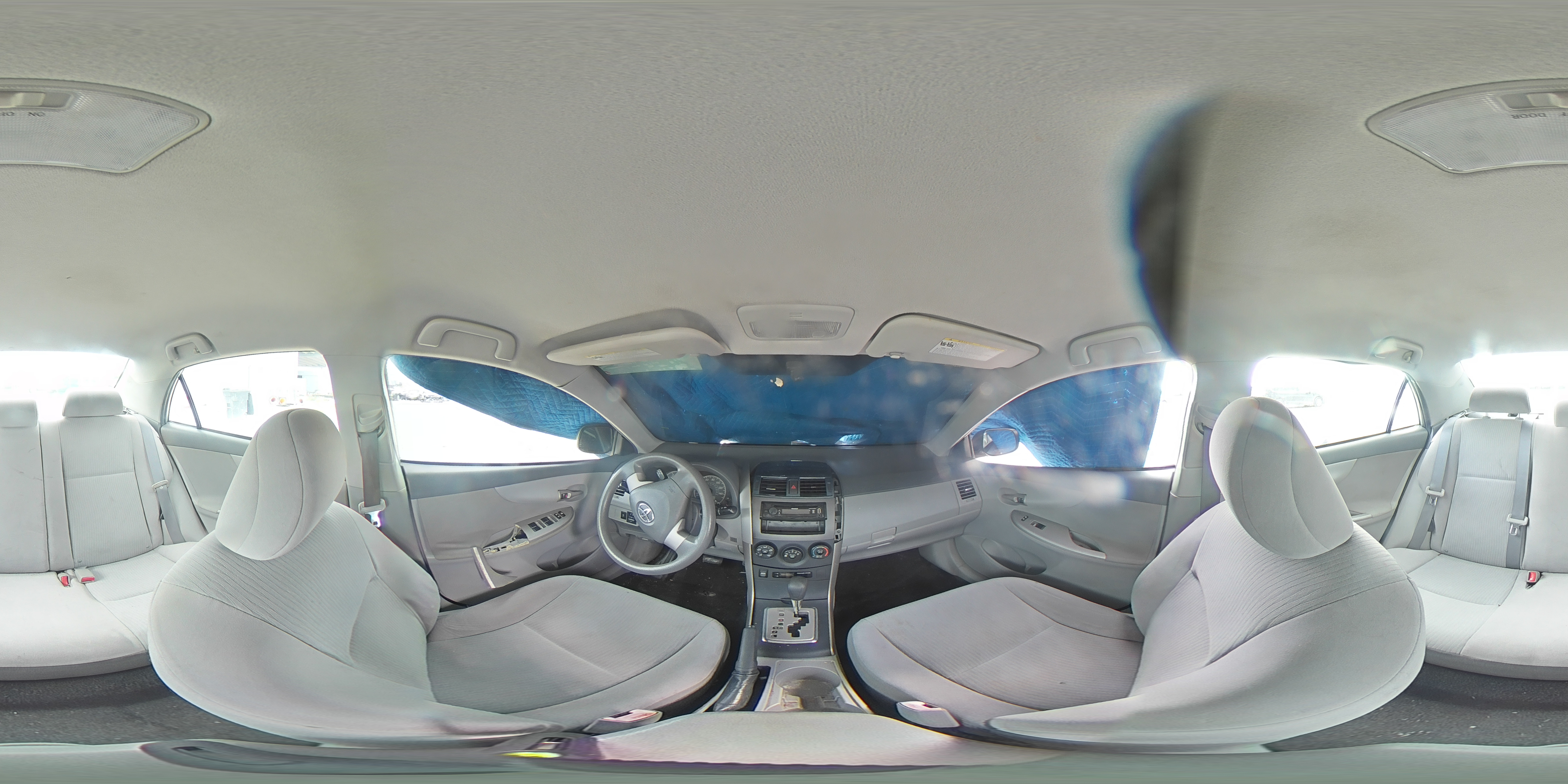2010 Toyota Corolla - Image 12
