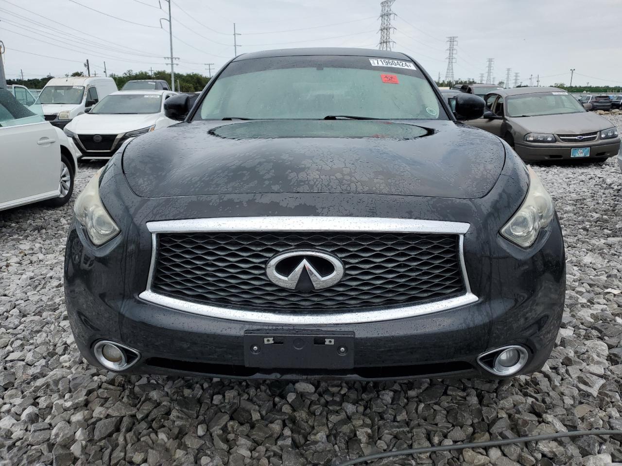 2017 Infiniti QX70 - Image 5