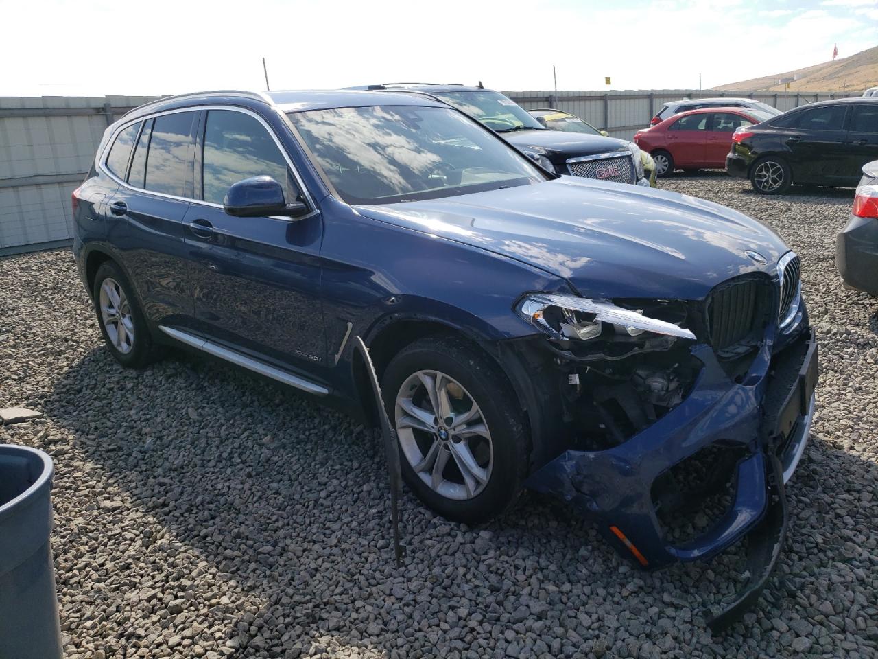 VIN 5UXTR9C55JLD63510 2018 BMW X3 no.4