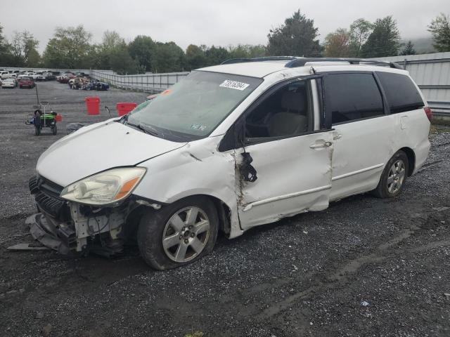 2004 Toyota Sienna Xle