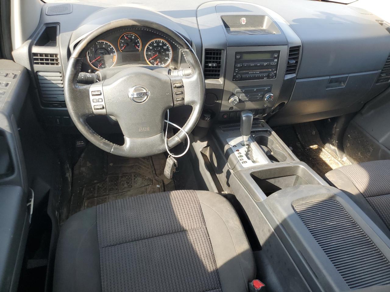 2011 Nissan Titan - Image 8