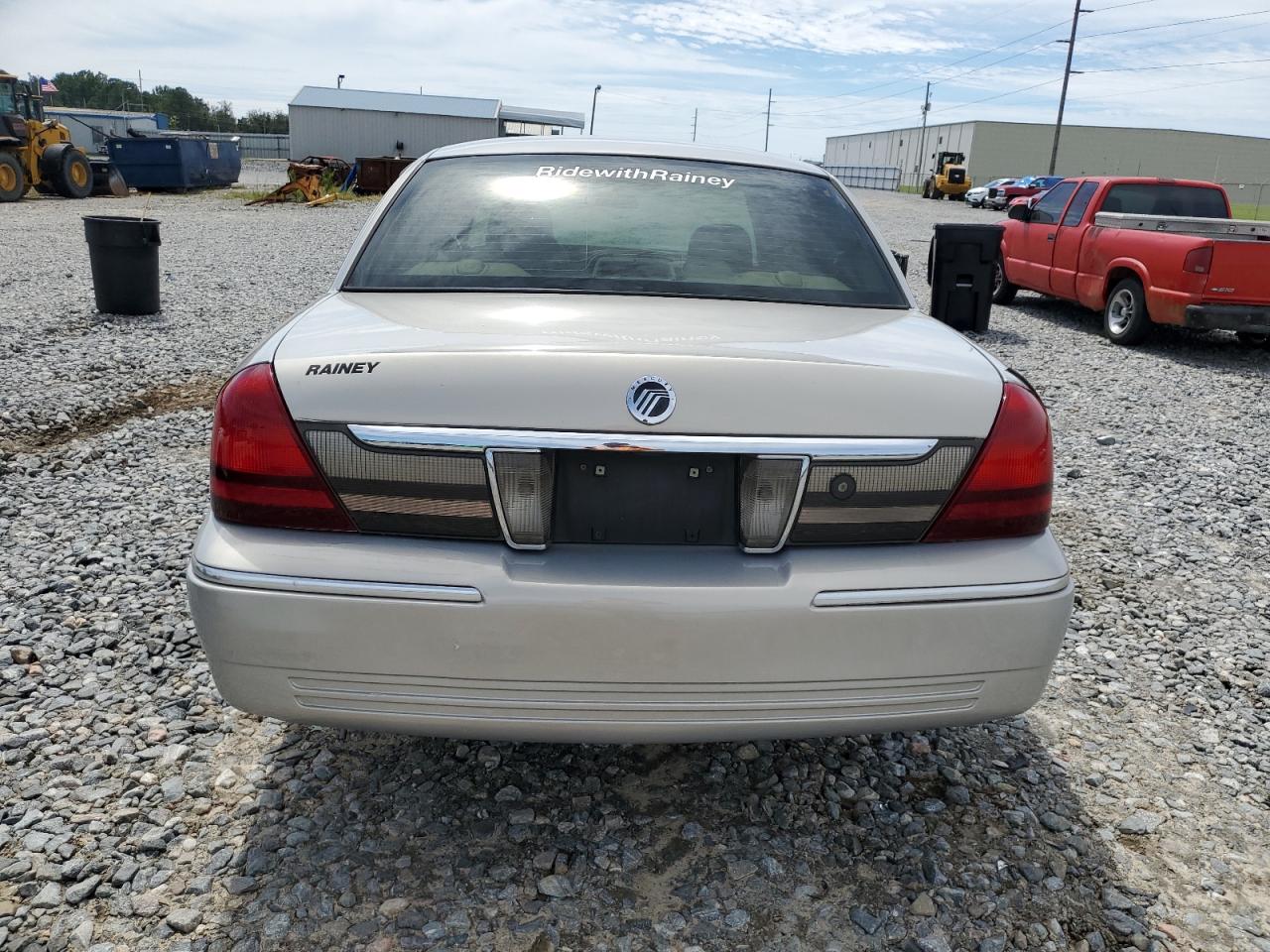 2007 Mercury Grand Marquis Gs VIN: 2MEFM74V17X620556 Lot: 70799054